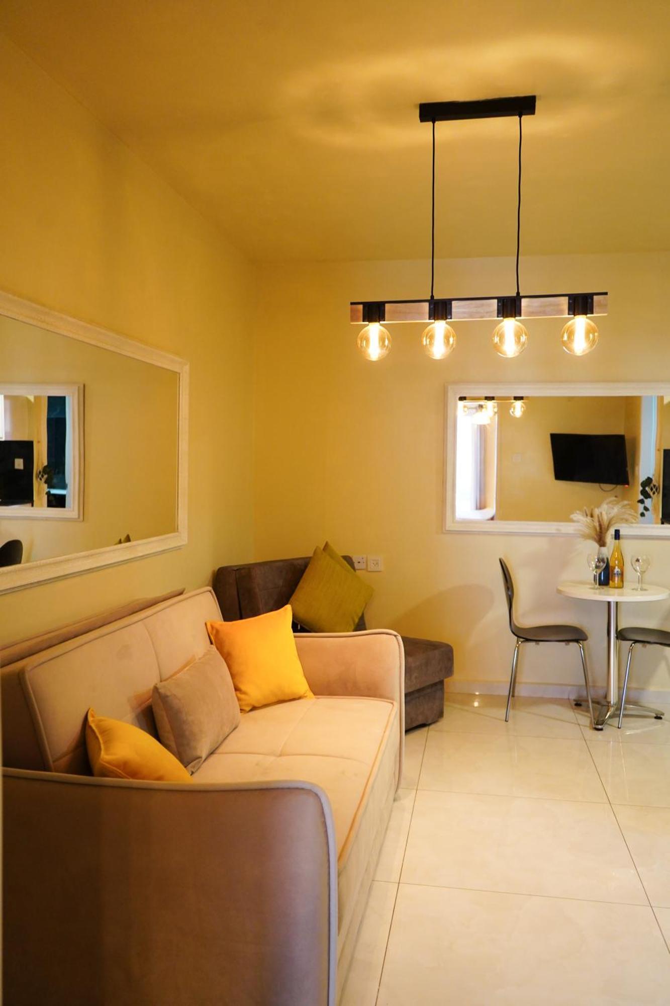 דירת נופש אילת -אלמוג Almog Suite In Eilat Close To Red Sea - דירת נופש אלמוג מרחק נגיעה מהים ภายนอก รูปภาพ